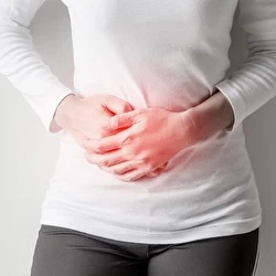 Por que as mulheres acima dos 40 sofrem mais com problemas digestivos e constipação?
